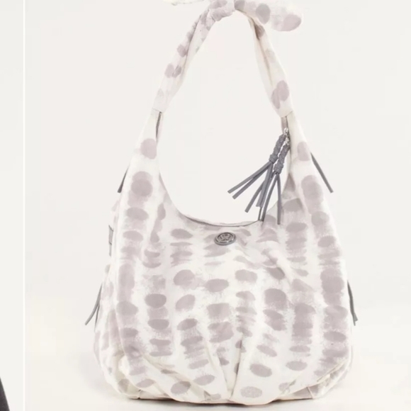 lululemon athletica Handbags - Lululemon Sackasana Bag Seaside Dot Fossil Tote